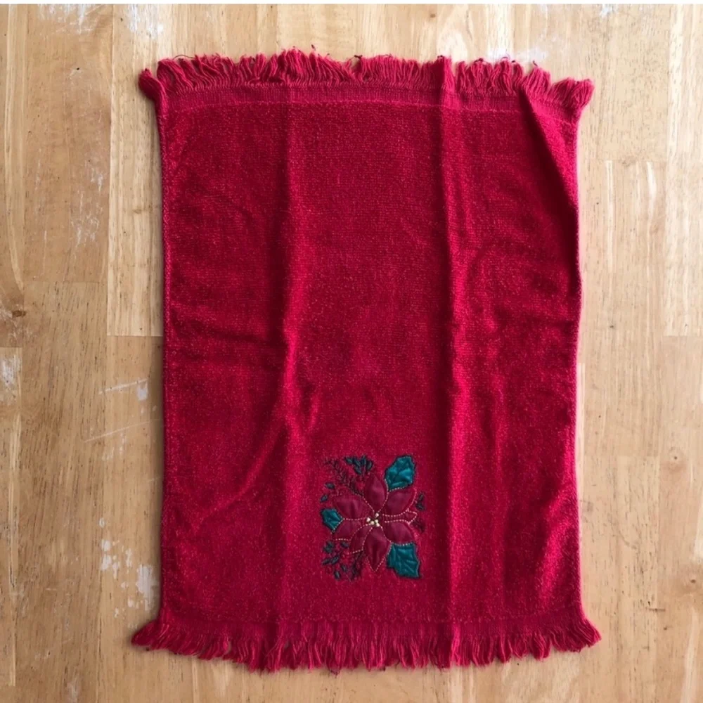 Embroidered Poinsettia Towel Set